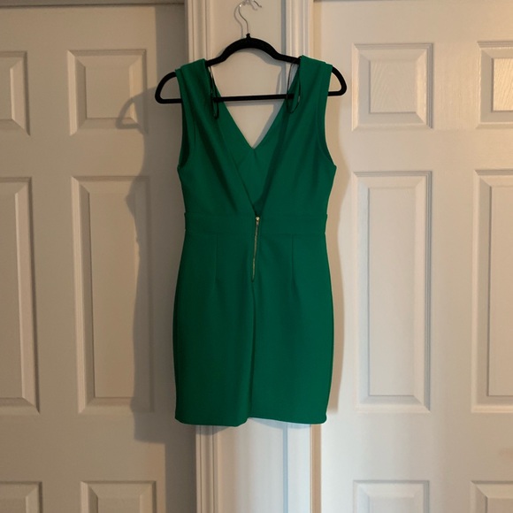 Green mini dress - Picture 2 of 3